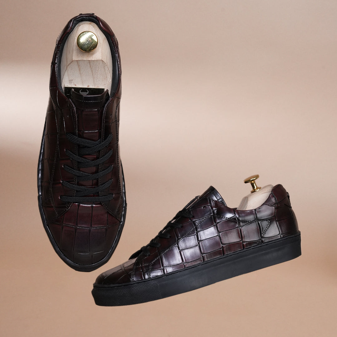 Casual Luxury: Handmade Lightweight Crocodile Pattern Leather Sneakers Brown