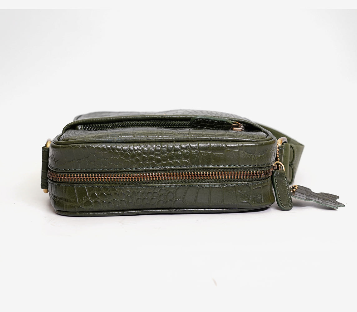 Premium leather messenger bag India