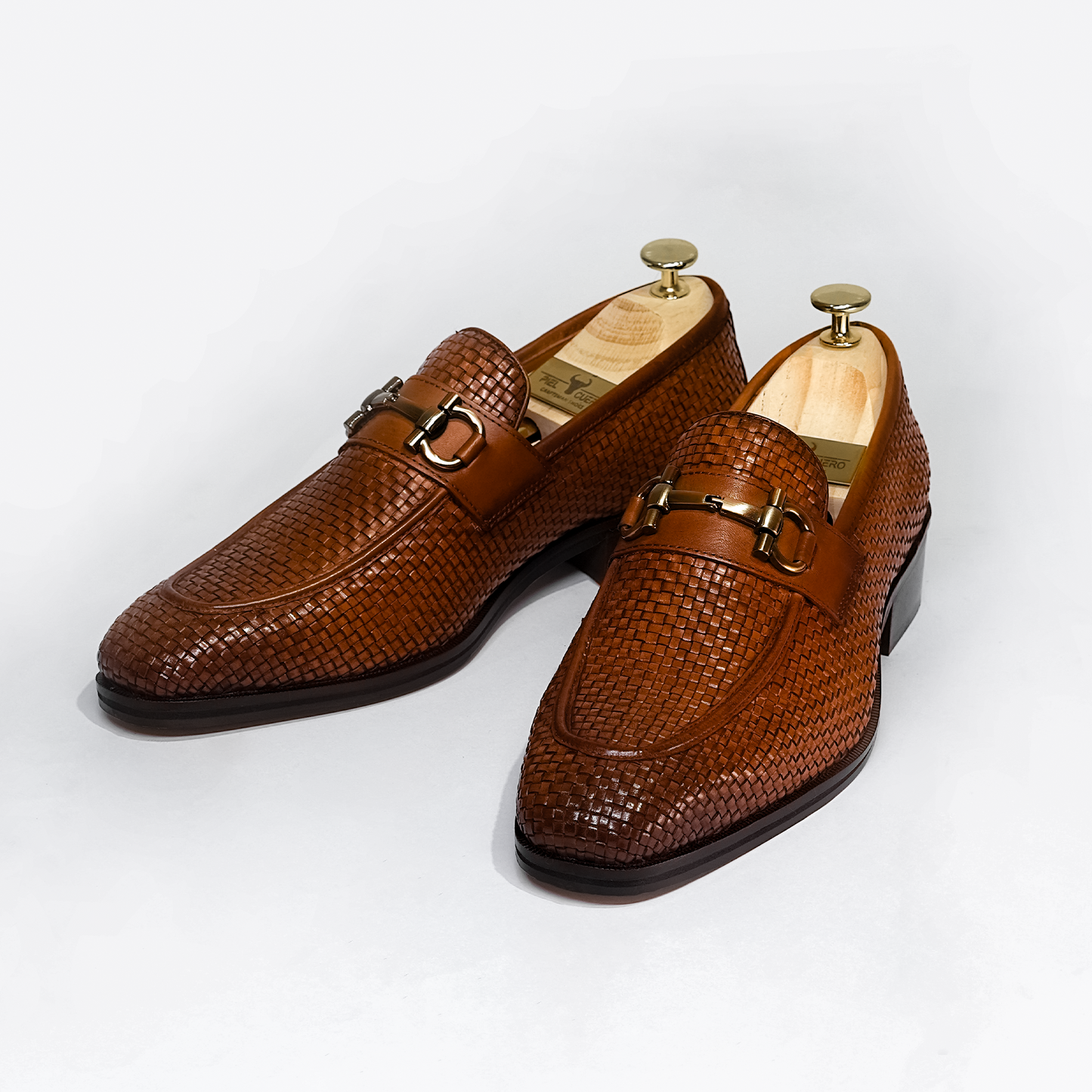 Elegant Men's Handmade Leather Loafers by Piel Cuero Tan