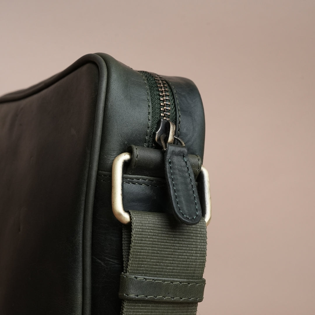 Piel Cuero Bottle Green Laser Work Side Bag – Oil Pull‑Up Leather Signature Series