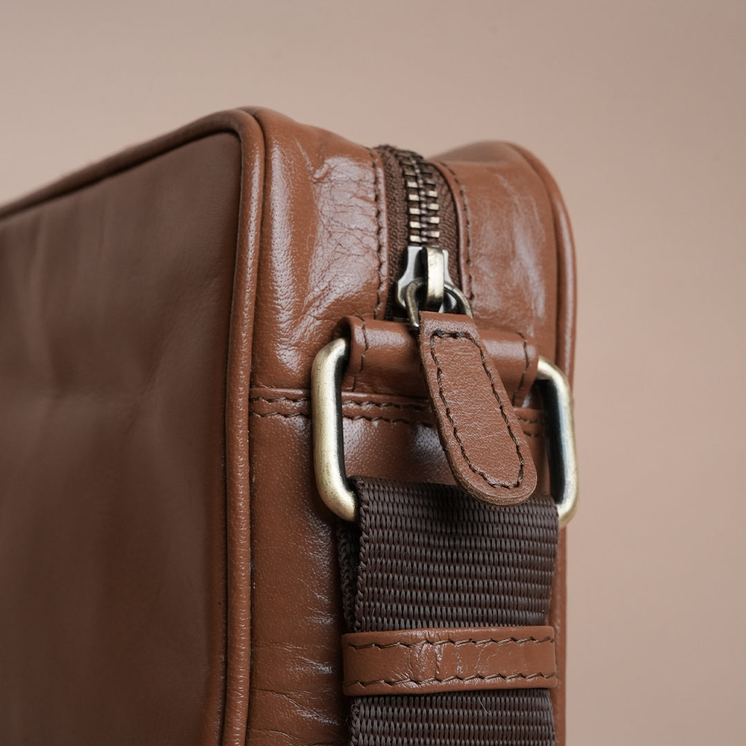 Piel Cuero Tan Laser Side Bag in Plain Soft Leather