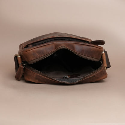 Piel Cuero Tan Oil Laser Side Bag – Oil Pull‑Up Signature Series