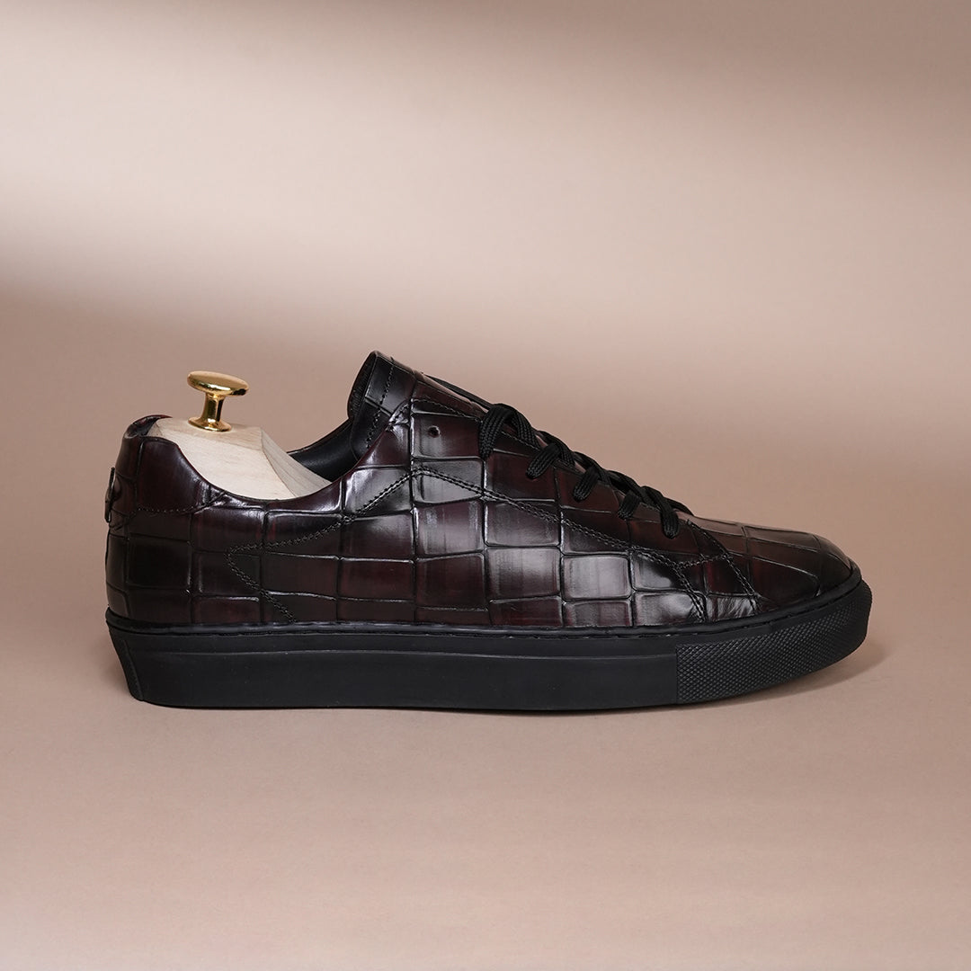 Casual Luxury: Handmade Lightweight Crocodile Pattern Leather Sneakers Brown