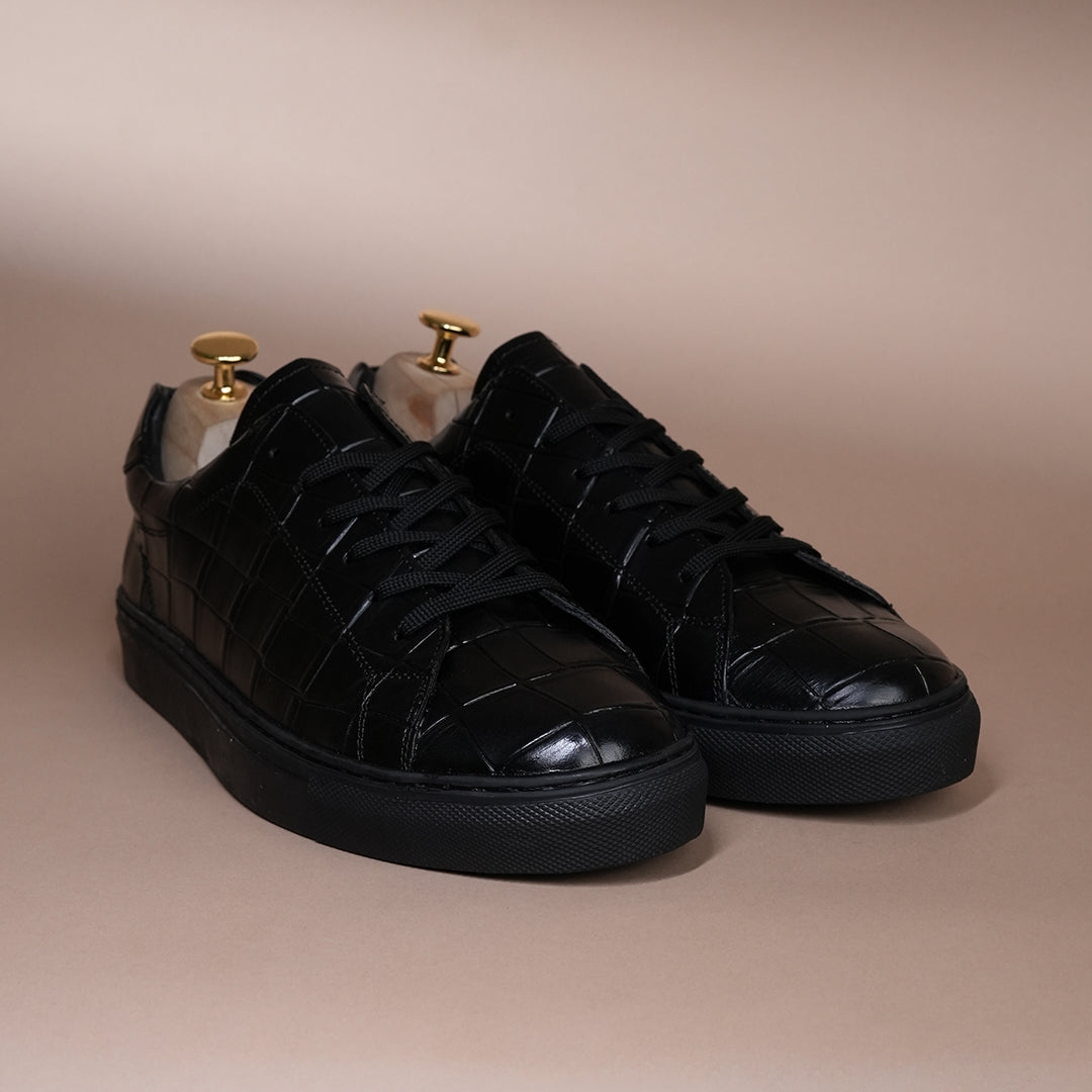 Casual Luxury: Handmade Lightweight Crocodile Pattern Leather Sneakers Black
