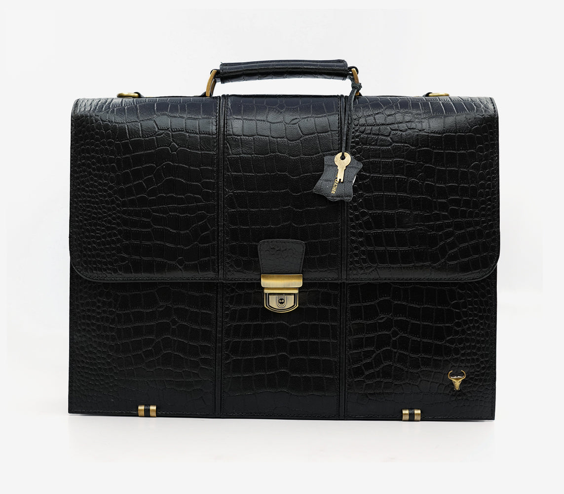 Premium Leather Laptop Bag Handcrafted by Peil Cuero